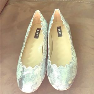 DKNY flat shoes